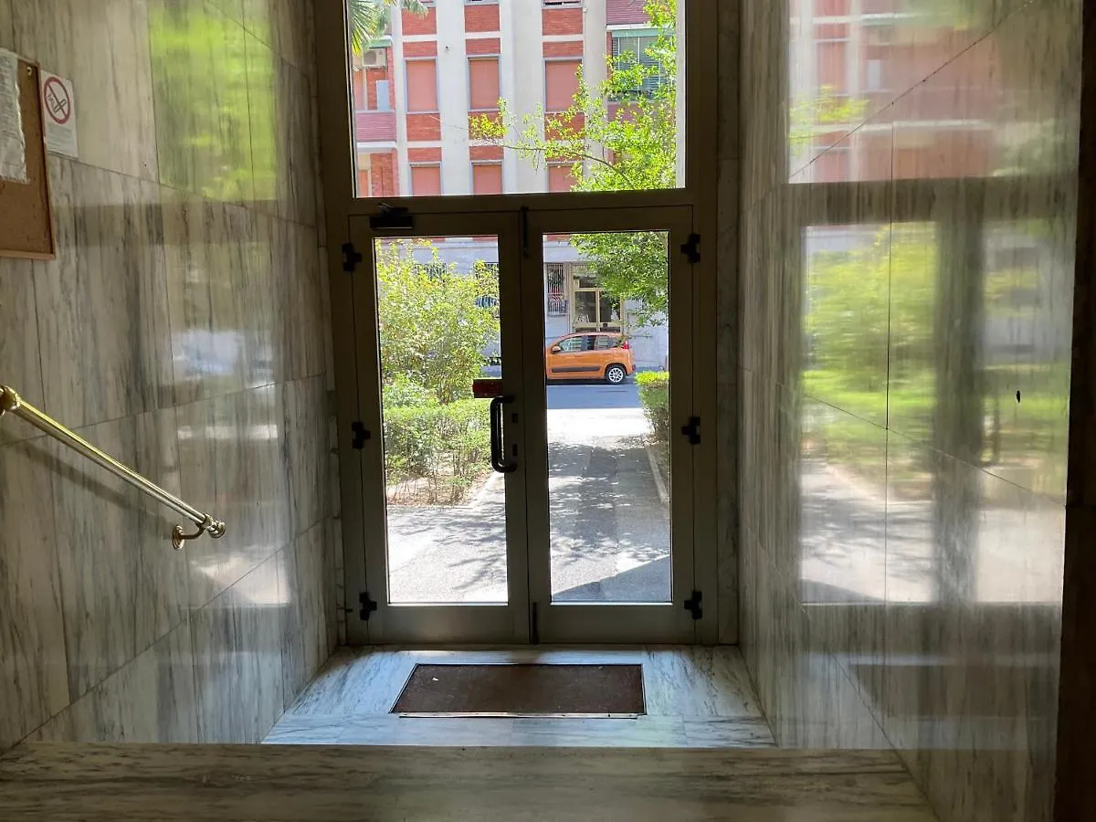 Studio 25 Apartment - Near Metro M3 Milano