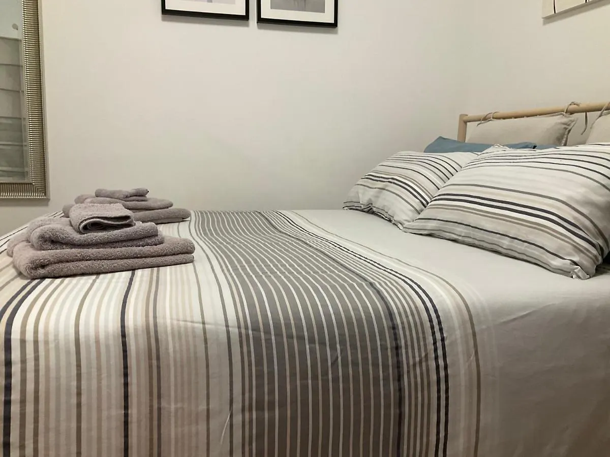 Studio 25 Apartment - Near Metro M3 Milan