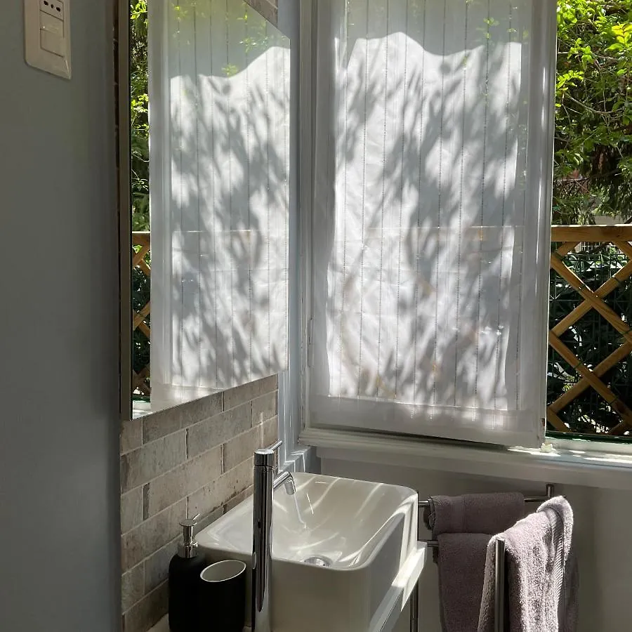 Studio 25 Apartment - Near Metro M3 Milan Italy