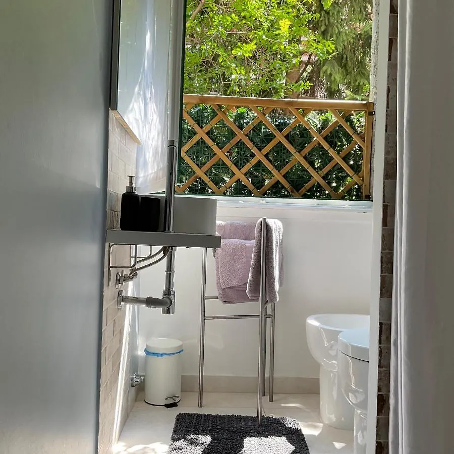 Studio 25 Apartment - Near Metro M3 Milan Italy