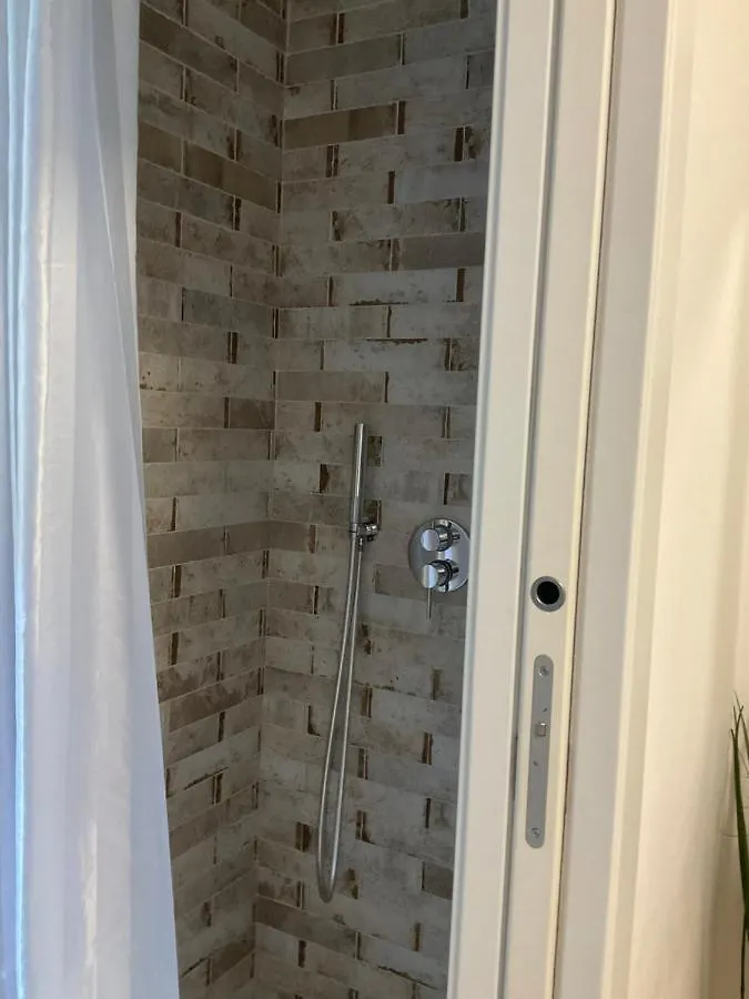 Studio 25 Apartment - Near Metro M3 Milan