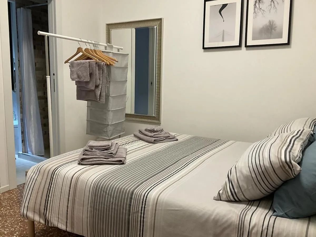 Studio 25 Apartment - Near Metro M3 Milan