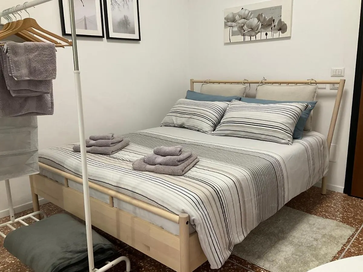 Studio 25 Apartment - Near Metro M3 밀라노 이탈리아